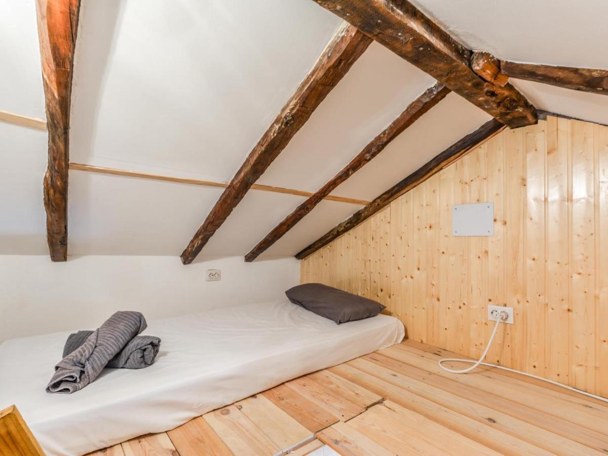 Apartamento Atico Espacioso En Malasana *