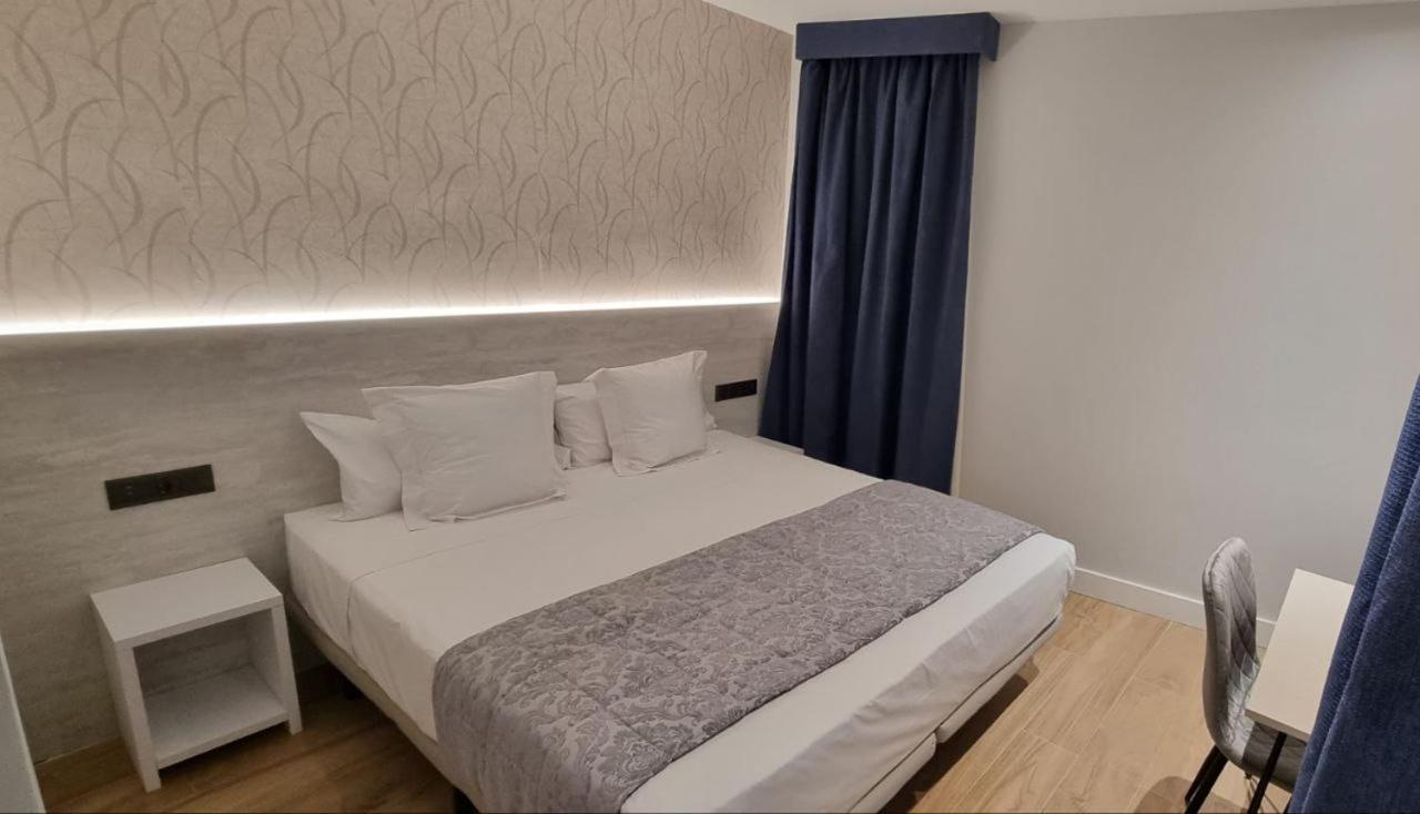 Ch La Petite Maison - Boutique - Pensión