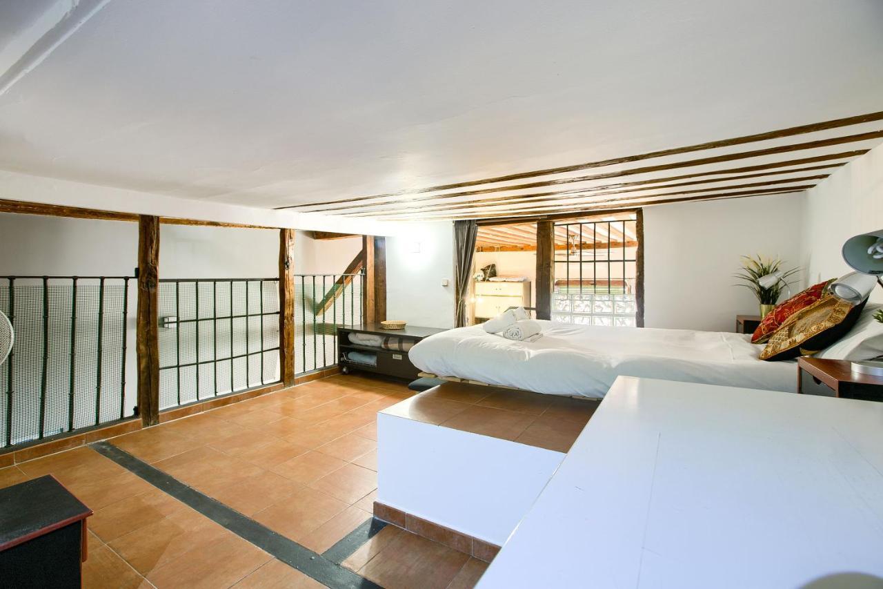 Bohemian Encomienda Apartment *