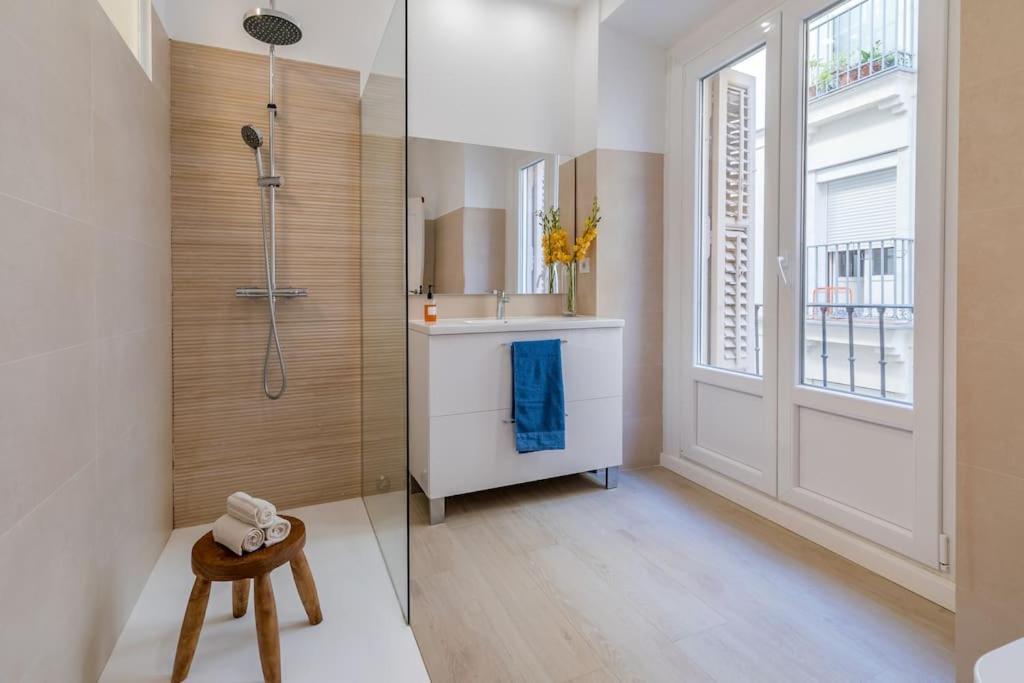 Apartment Luminoso Y Amplio Apartamento En Opera Madrid