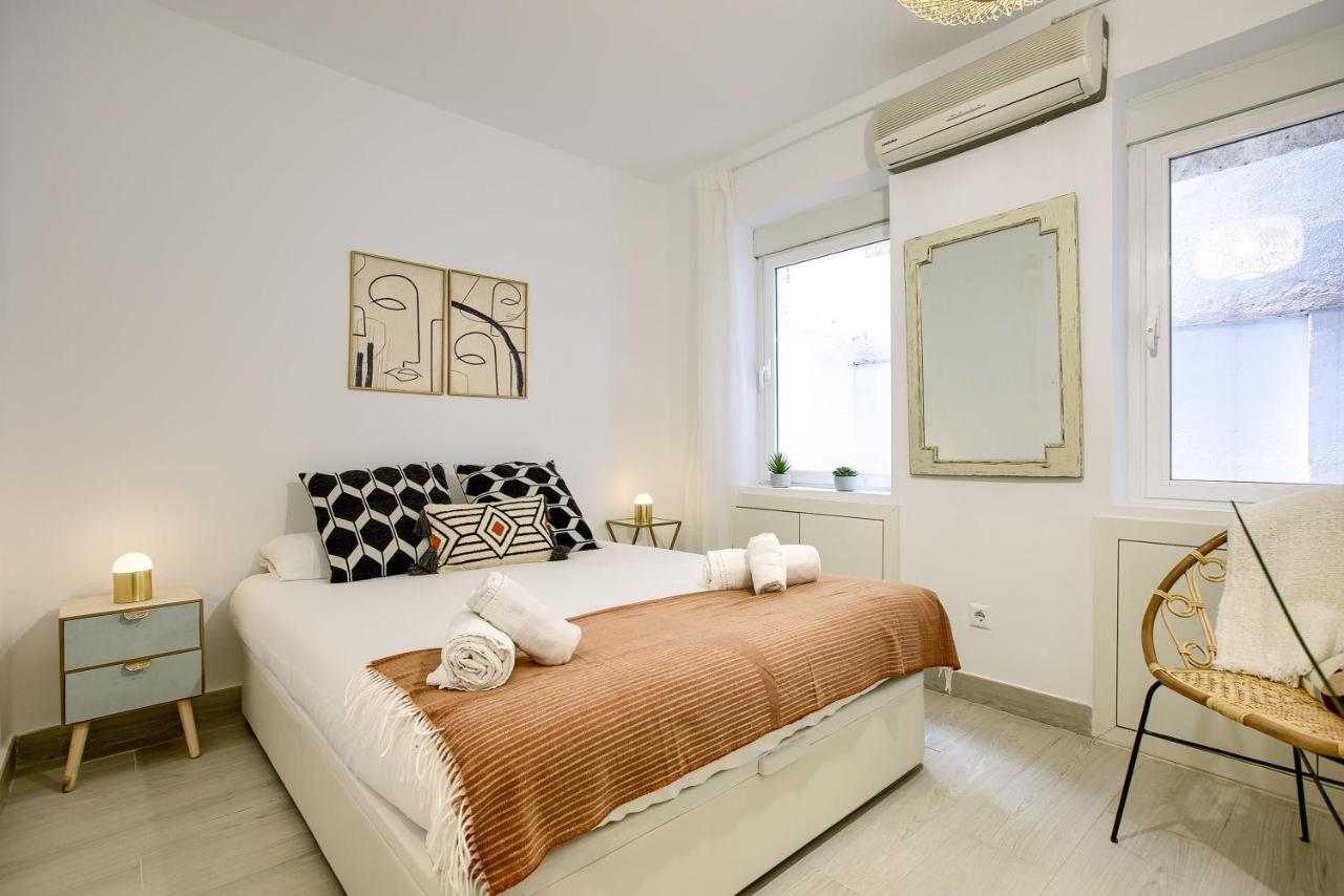 Plaza Espana, Apartment *