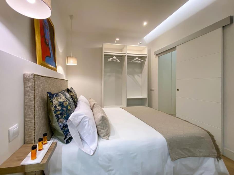 New Lavapies Spacious Flat, 2 Bedrooms And 2 Balconies