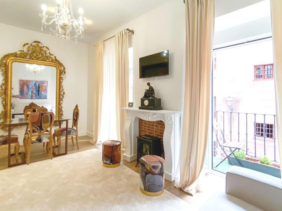 New Lavapies Spacious Flat, 2 Bedrooms And 2 Balconies Madrid