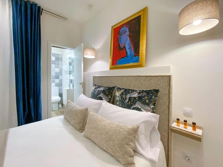 New Lavapies Spacious Flat, 2 Bedrooms And 2 Balconies *