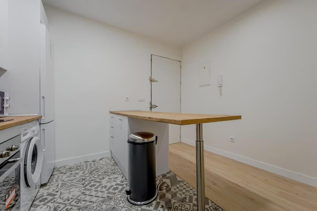 Modern Apt 6px En La Plaza De Tirso De Molina Apartamento *
