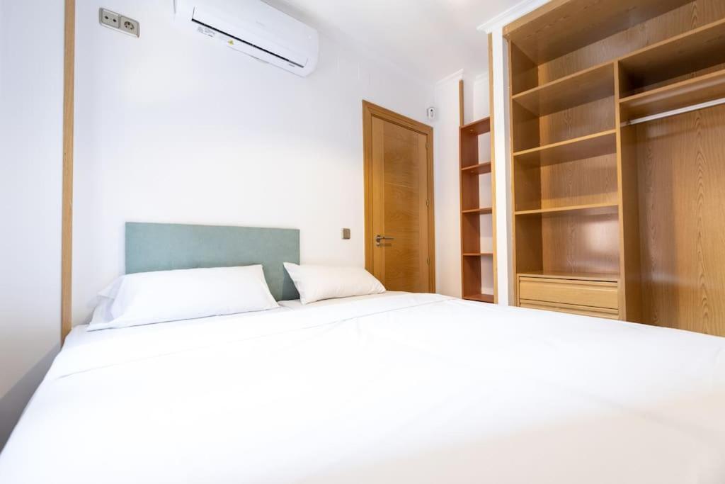 Amplio Apartamento Situado A 10 Minutos Del Retiro Apartamento Madrid