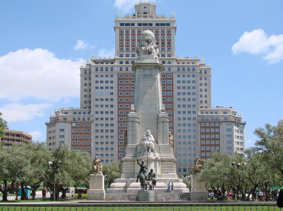 Punta Me Super Located In Plaza Espana Apartment