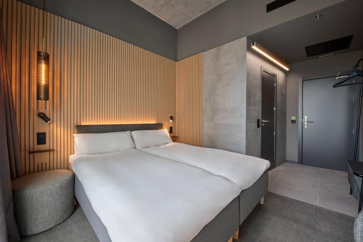 Zleep Airport 3*
