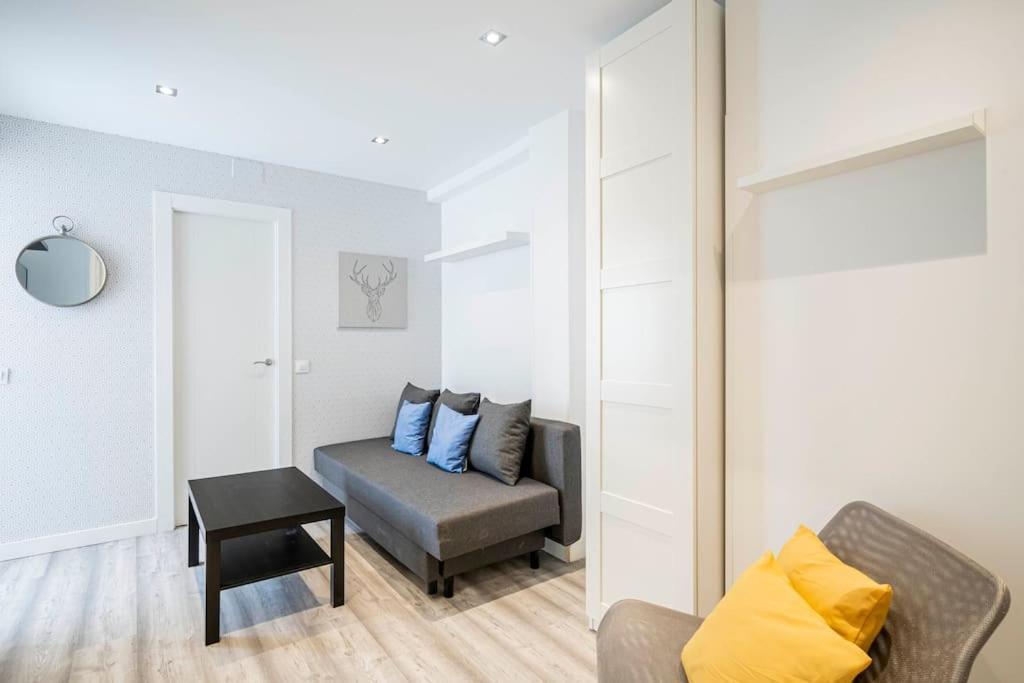 Apartamento Acogedor Estudio En Arturo Soria Md-anderson E2 Madrid
