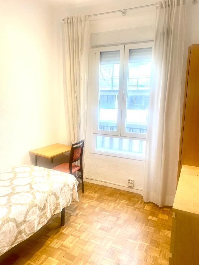 Close To Retiro Park Only For Girl Homestay