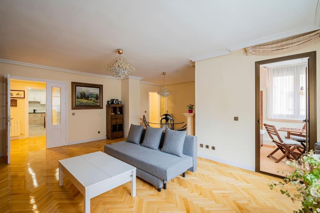 Apartamento Zona Residencial, Seguridad 24h/dia. Madrid