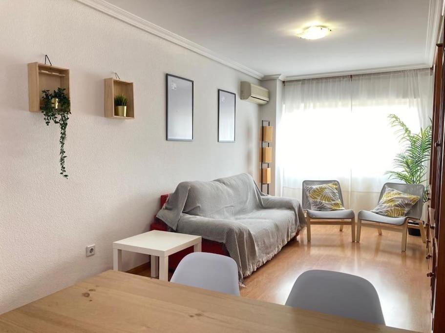 Apto 2 Habitaciones, Garaje Gratis *