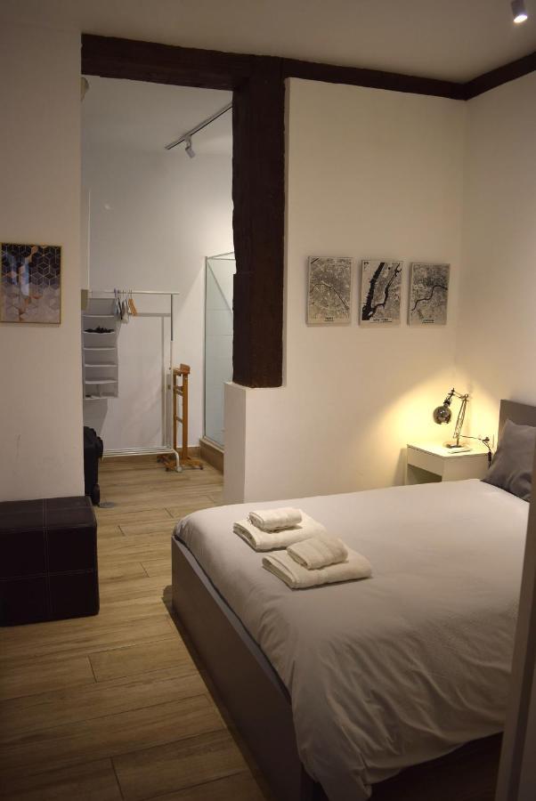 Apartment Opera-suites Luxury La Boheme, In The Very Center Of Madrid.