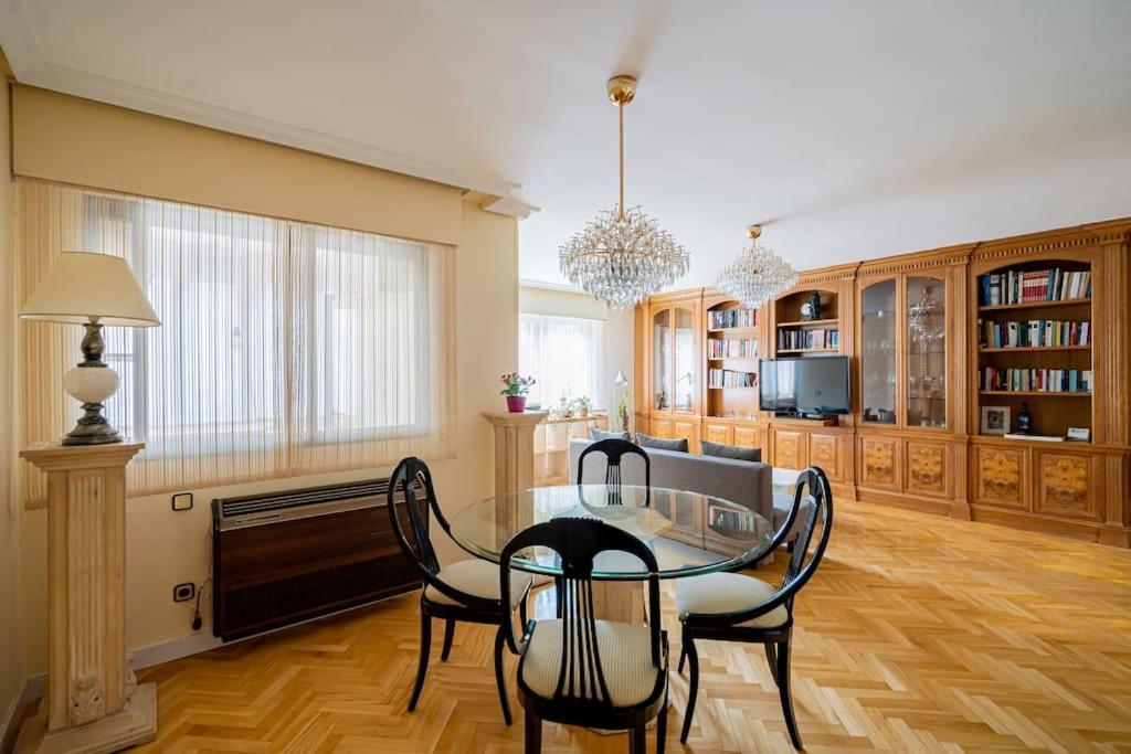Apartamento Zona Residencial, Seguridad 24h/dia.