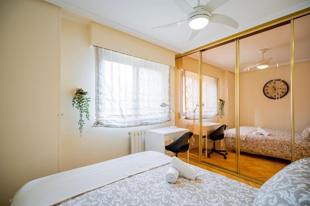 Zona Residencial, Seguridad 24h/dia. Apartamento *