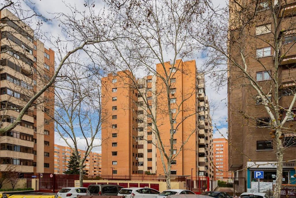 Apartamento Zona Residencial, Seguridad 24h/dia. *