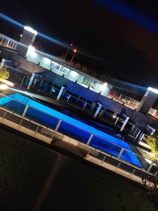 Apartamento Espectacular Con Piscina Y Garaje *