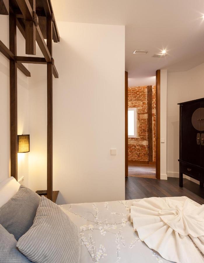 Apartamento Plaza Espana V Calle San Bernardino 6br 6bh *
