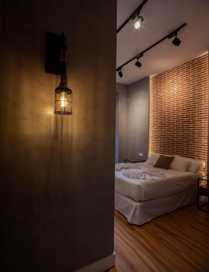 Plaza Espana V Calle San Bernardino 6br 6bh Apartamento