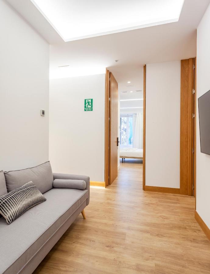 Plaza Espana V Calle San Bernardino 6br 6bh Apartamento *