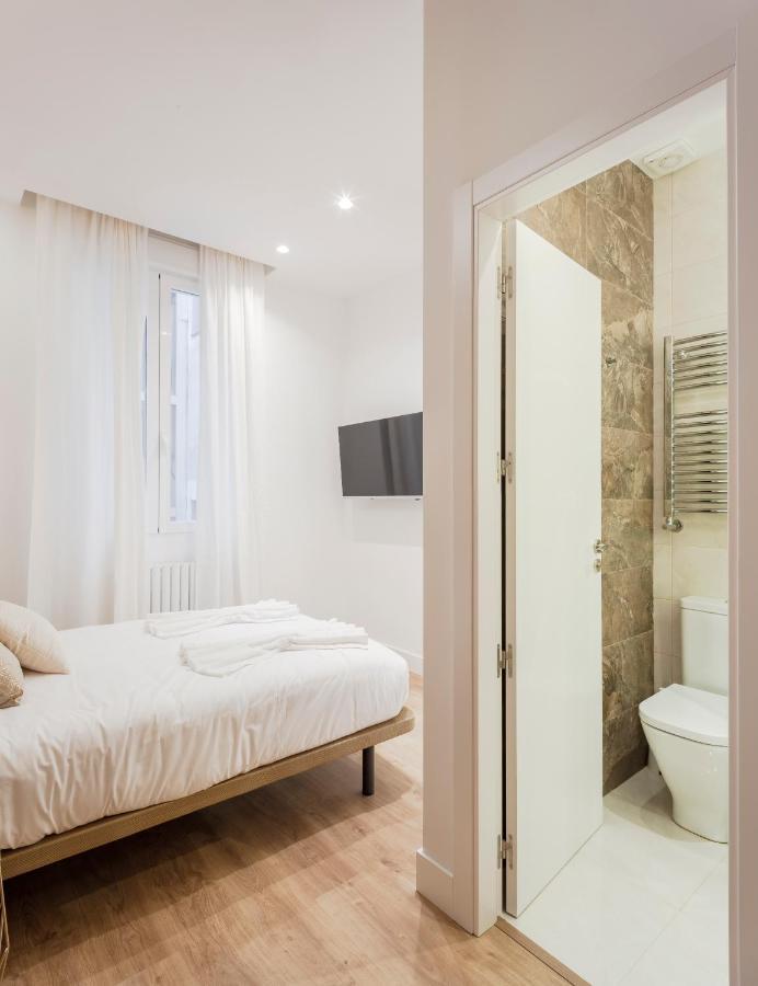 Plaza Espana V Calle San Bernardino 6br 6bh Apartamento