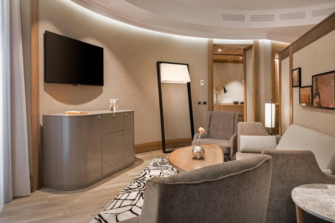 Hotel Círculo Gran Vía, Autograph Collection (adults Only) 4*