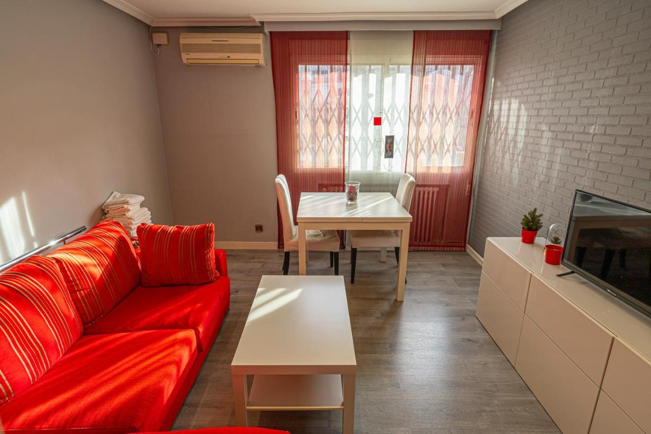 Apartamento Bonito, Practico Y Muy Bien Comunicado Madrid