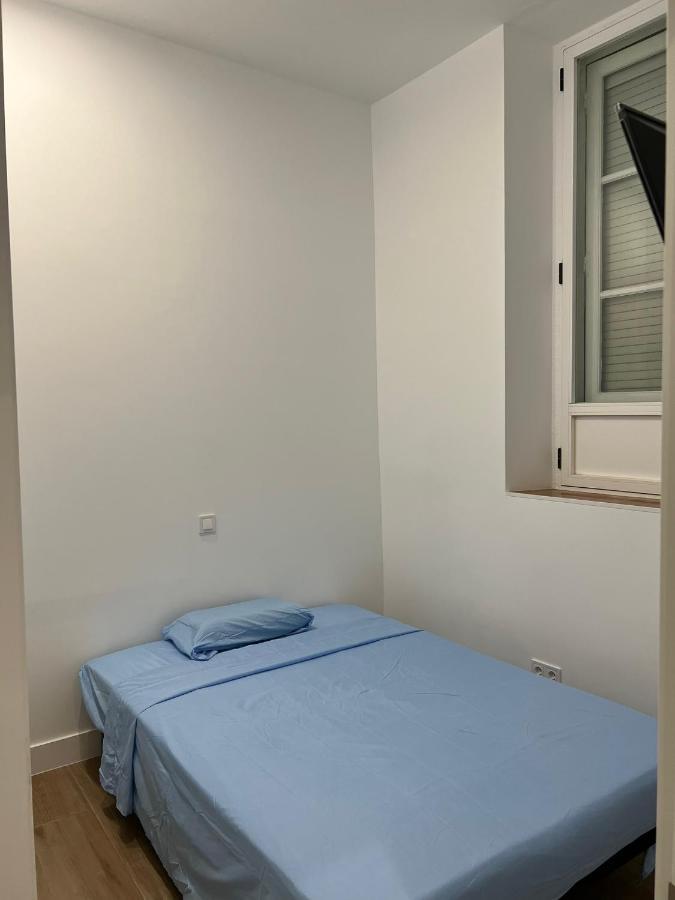 Hostal Roomstay Plaza Castilla Madrid