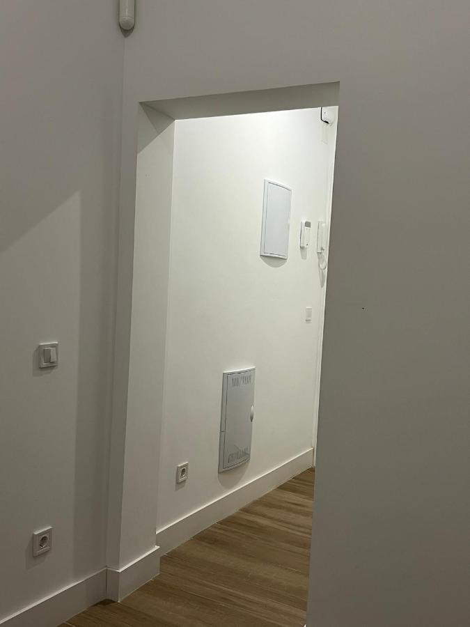 Roomstay Plaza Castilla Hostal