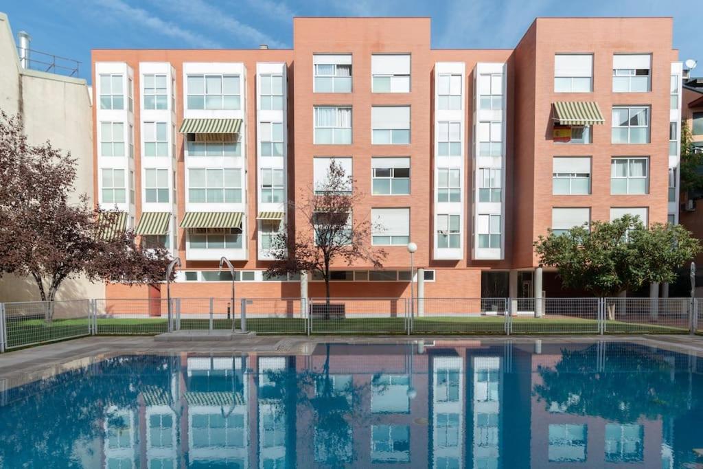 Apartment Vivienda Con Zona De Trabajo, Piscina Y Parking Madrid