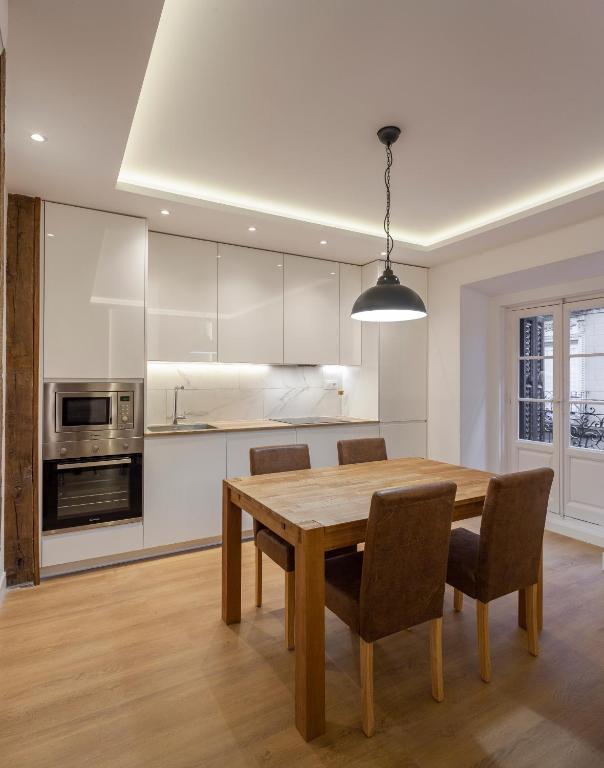Apartamento Chamberi I Calle Monteleon 2br 2bh Madrid