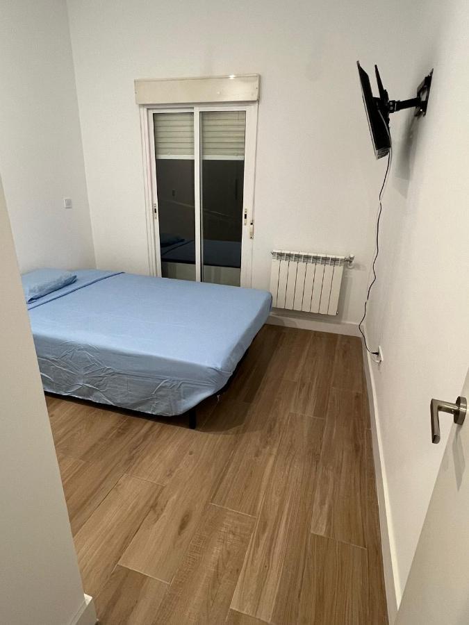 Roomstay Plaza Castilla Hostal Madrid