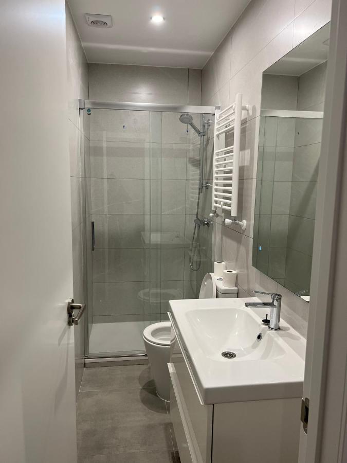 Hostal Roomstay Plaza Castilla Madrid