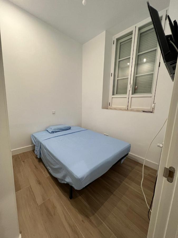 Hostal Roomstay Plaza Castilla Madrid