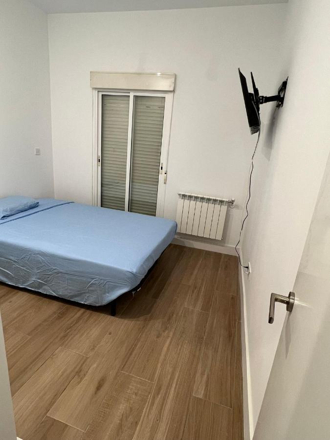 Roomstay Plaza Castilla *