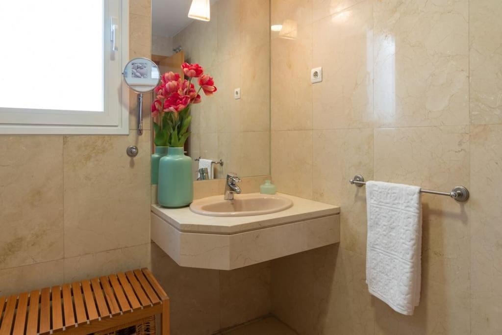 Vivienda Con Zona De Trabajo, Piscina Y Parking Apartment *