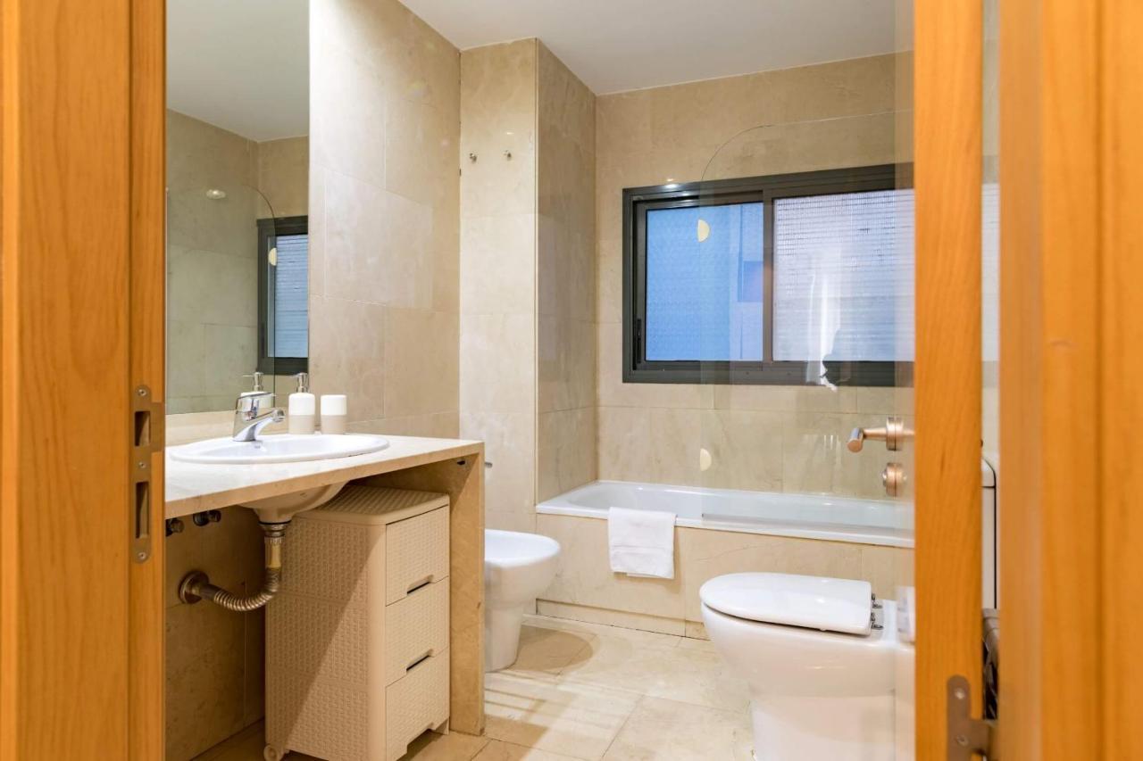 Roomspace Tablas Camino Santiago * Madrid