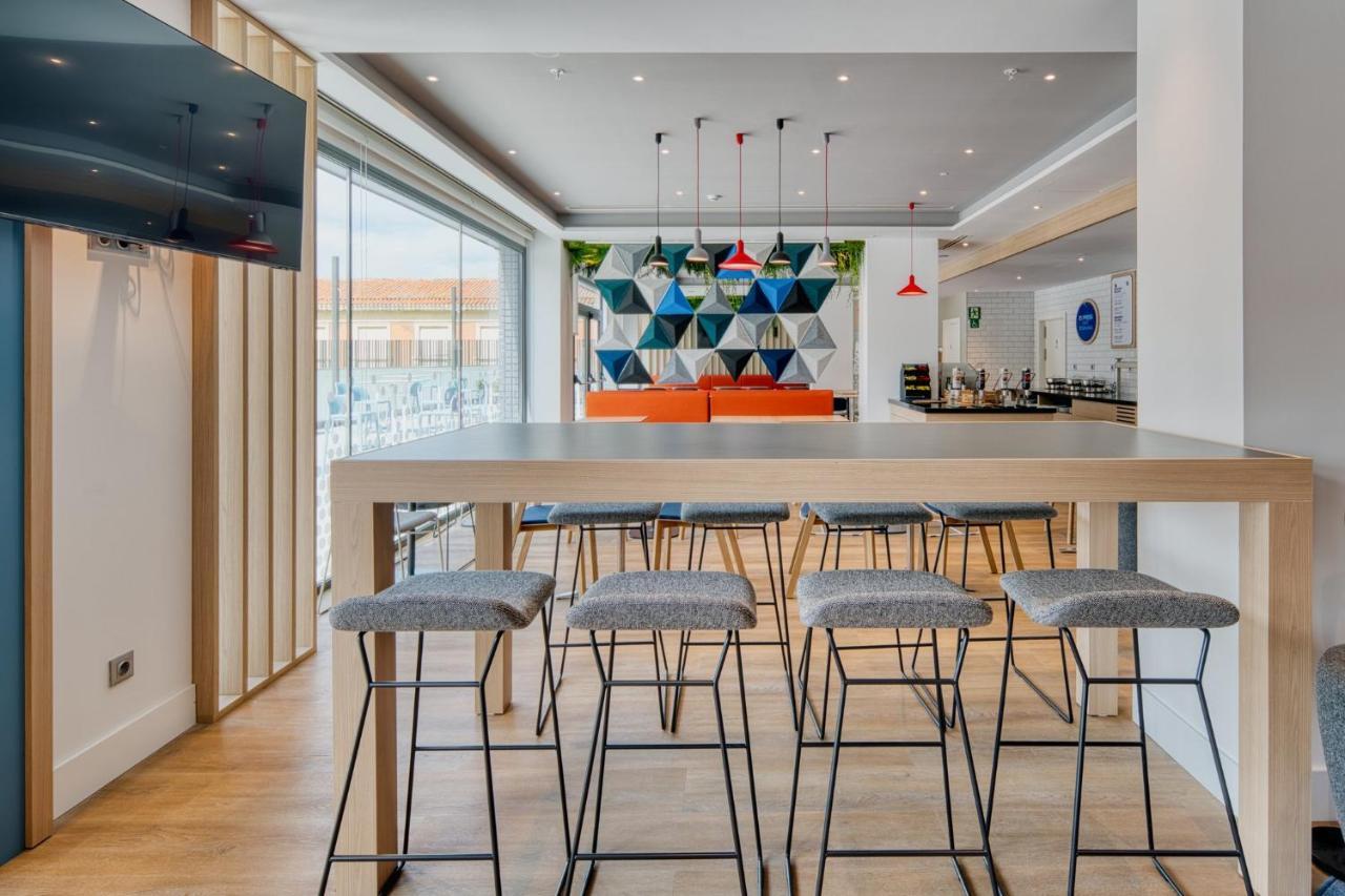 Express - - Airport By Ihg Madrid