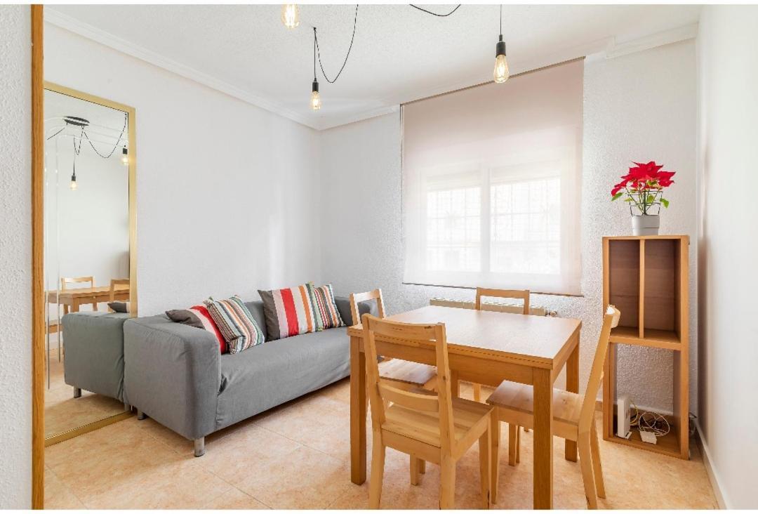 Apartment En Vista Alegre A 20 Minutos Del Centro Madrid