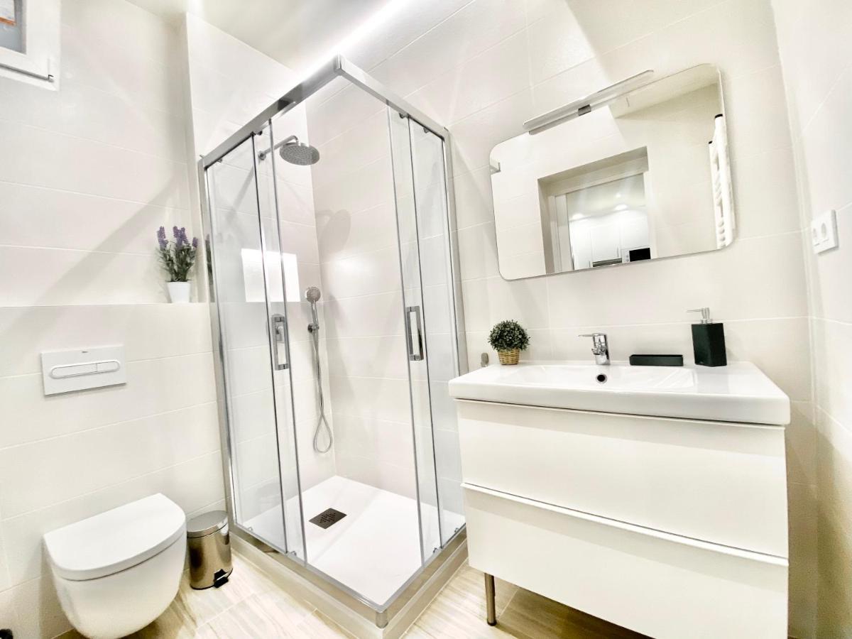 Junto Palacio Real Apartamento *