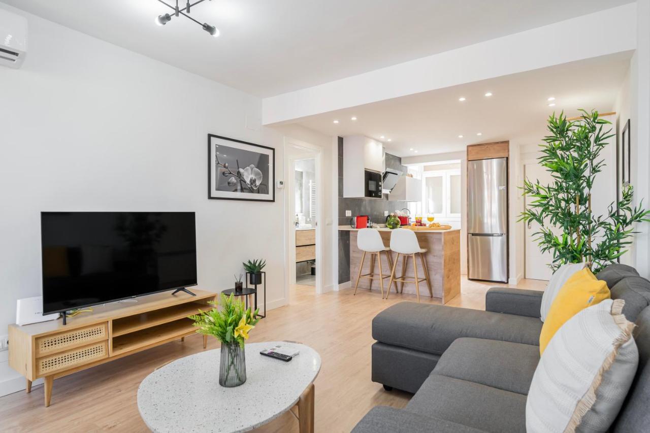 Dobohomes - Argenta Apartamento *