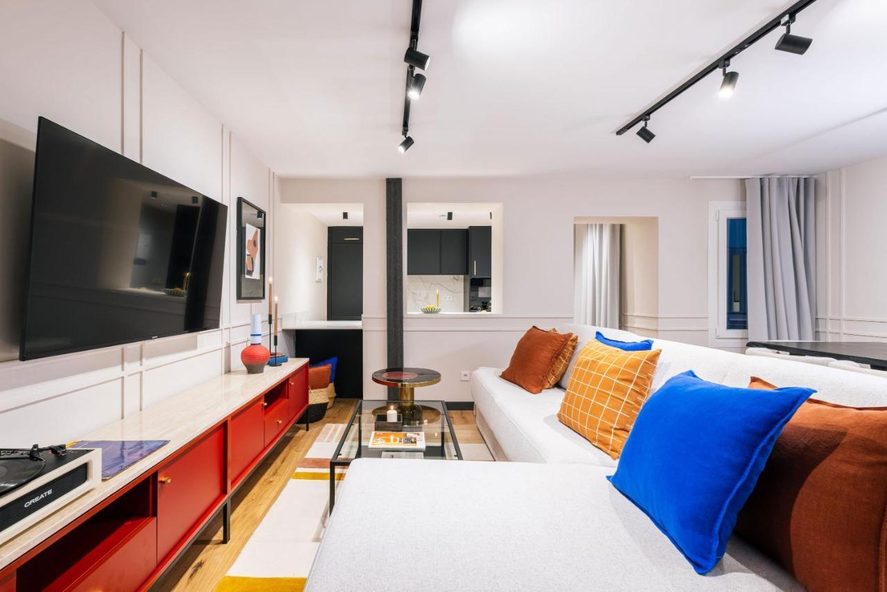 Stylish 4 +patio Luxury Gran Via Madrid