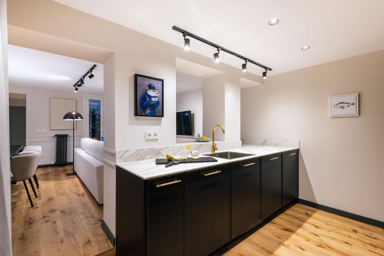 Stylish 4 +patio Luxury Gran Via Apartamento