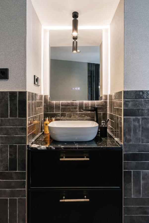 Stylish 4 +patio Luxury Gran Via Apartamento Madrid