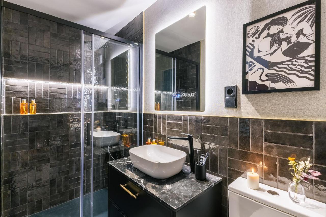 Stylish 4 +patio Luxury Gran Via Apartamento Madrid