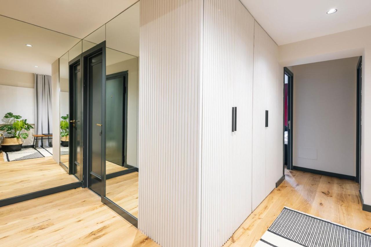 Stylish 4 +patio Luxury Gran Via Apartamento Madrid