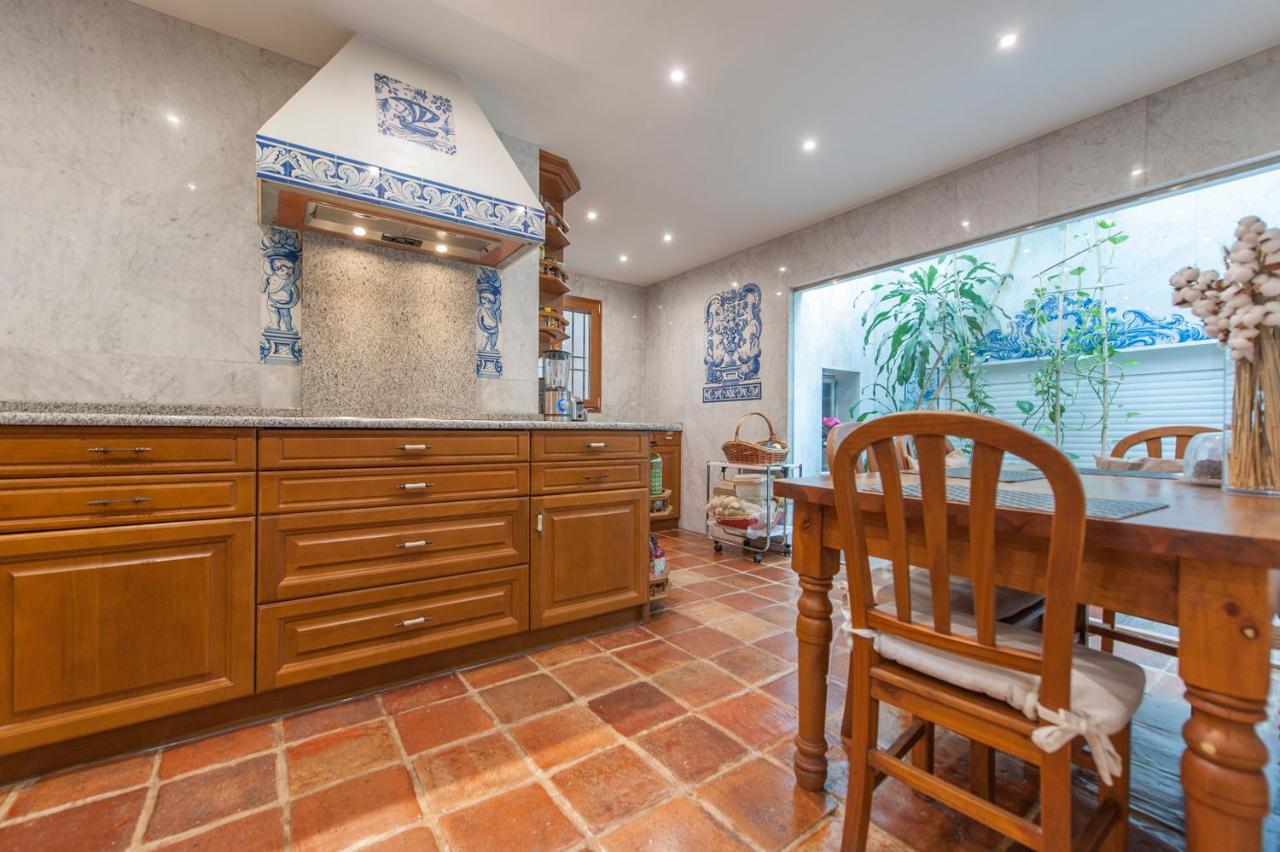 Villa 5-suite Luxury In With Indoor Pool And Oasis *