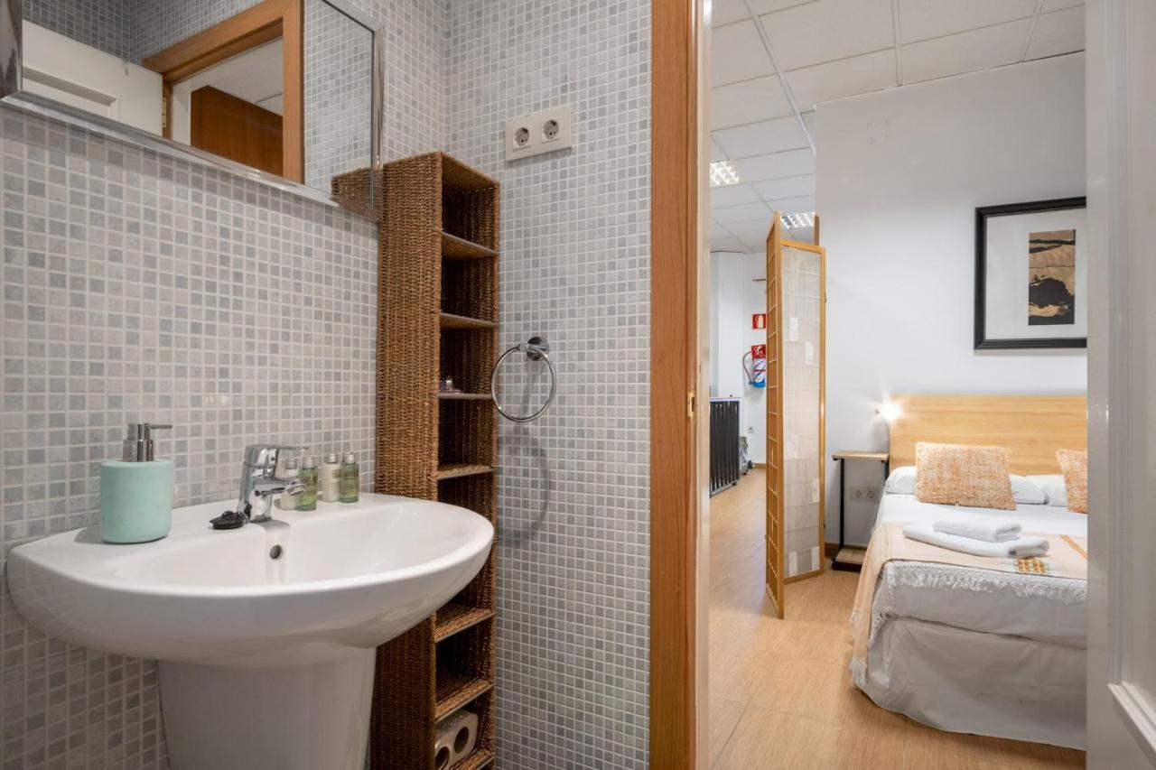 2 Bedrooms 1,5 Bathrooms Furnished - Malasana - Cozy & Vintage - Minty Apartment *