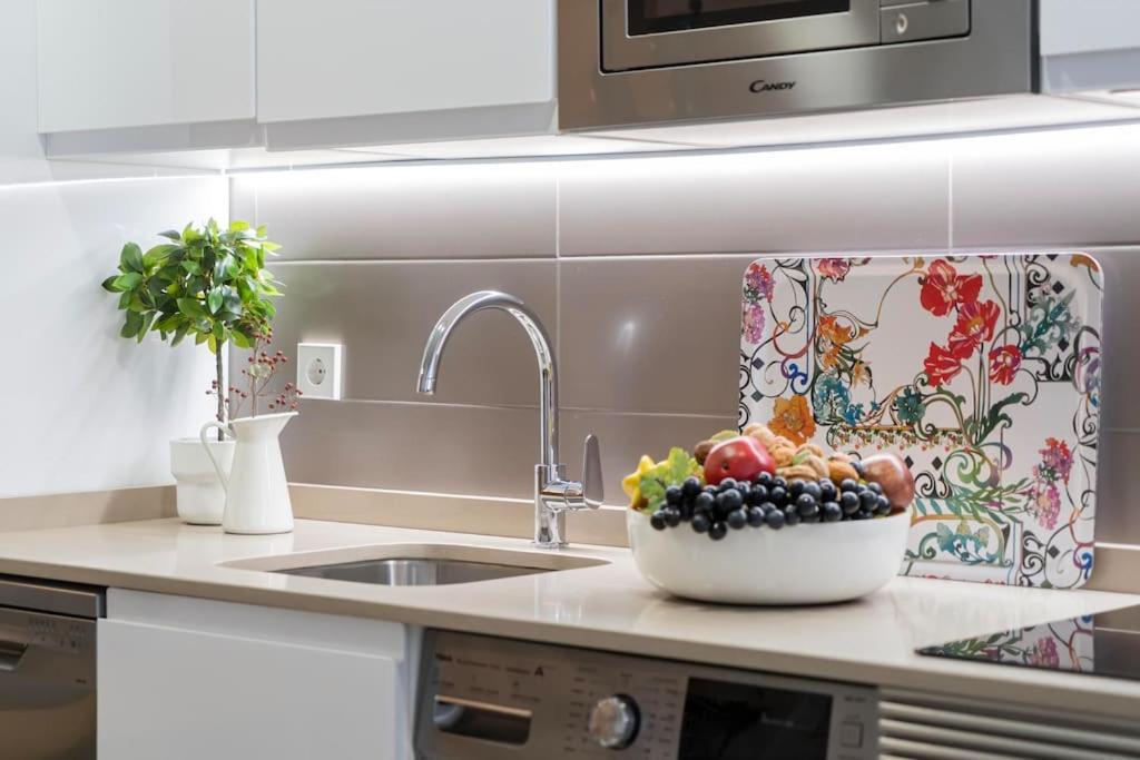 Family Flat Near Pz Castilla-plat Apartamento