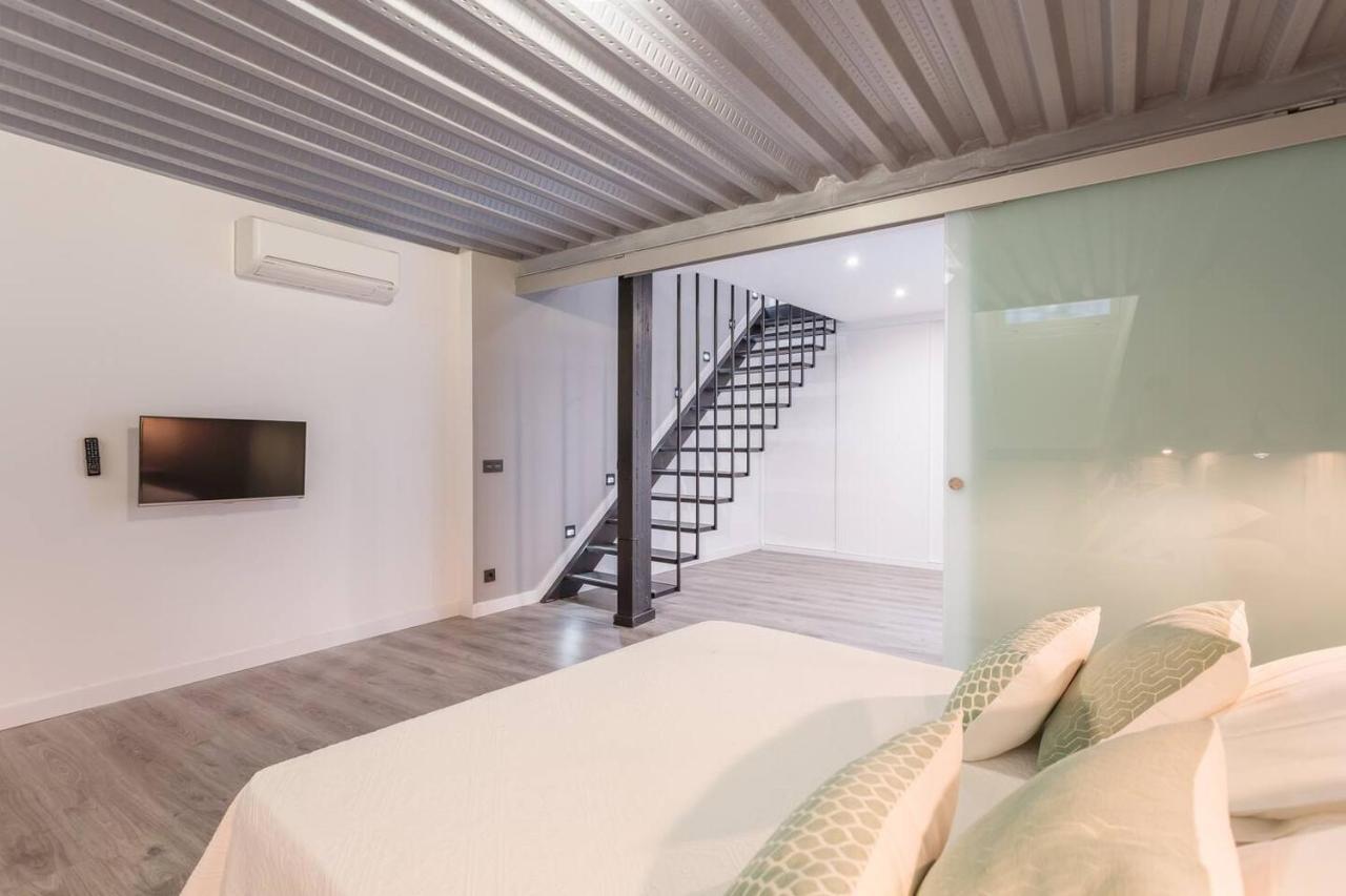 Large And Vanguardist- 2bd 2bth- Letras Apartment